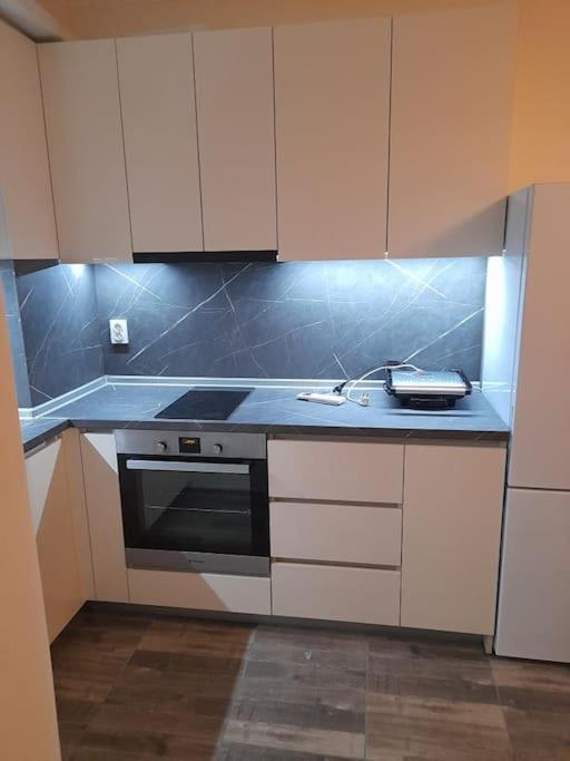 Теодора Apartamento Ruse Exterior foto